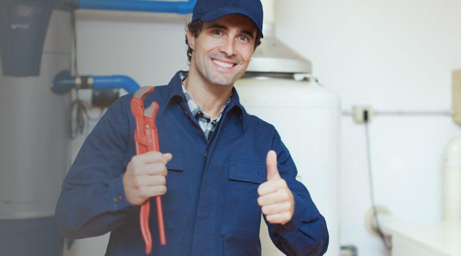 Expert burst pipe repair services in Tonica, IL